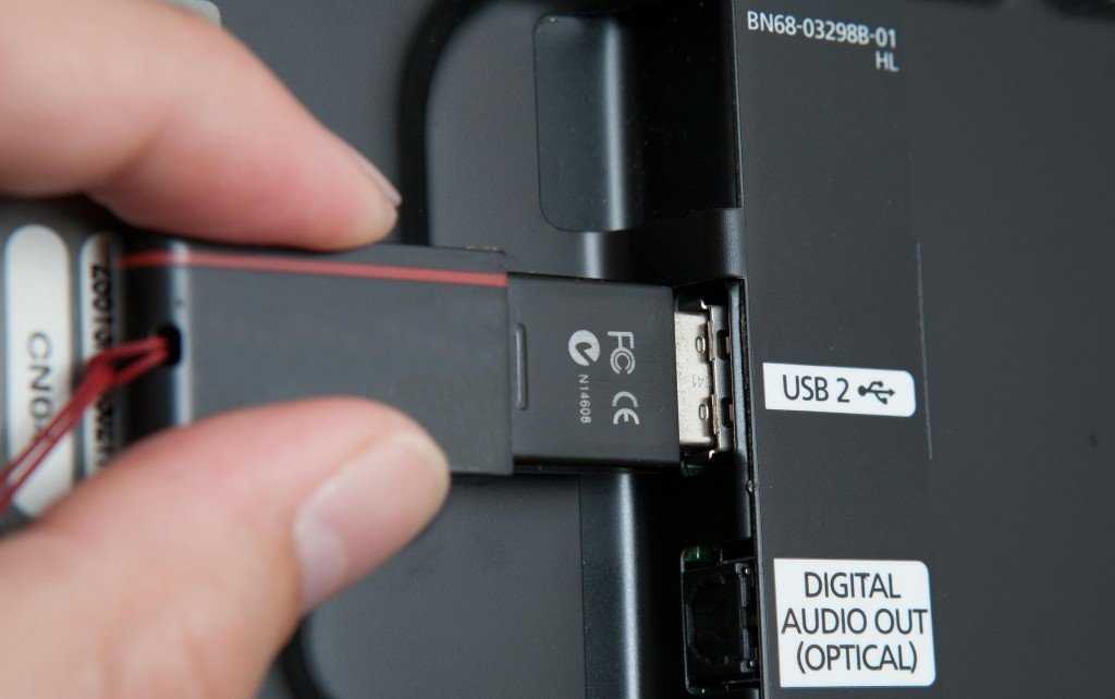 Как подключить флешку или диск к телевизору без usb порта и smart tv по hdmi через приставку?