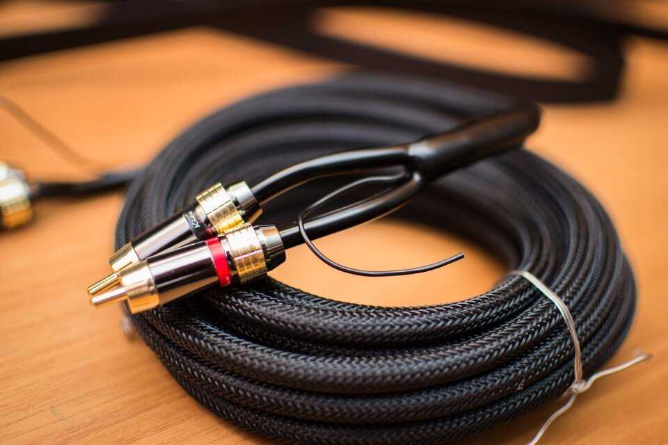 Как выбрать сечение для акустического кабеля?