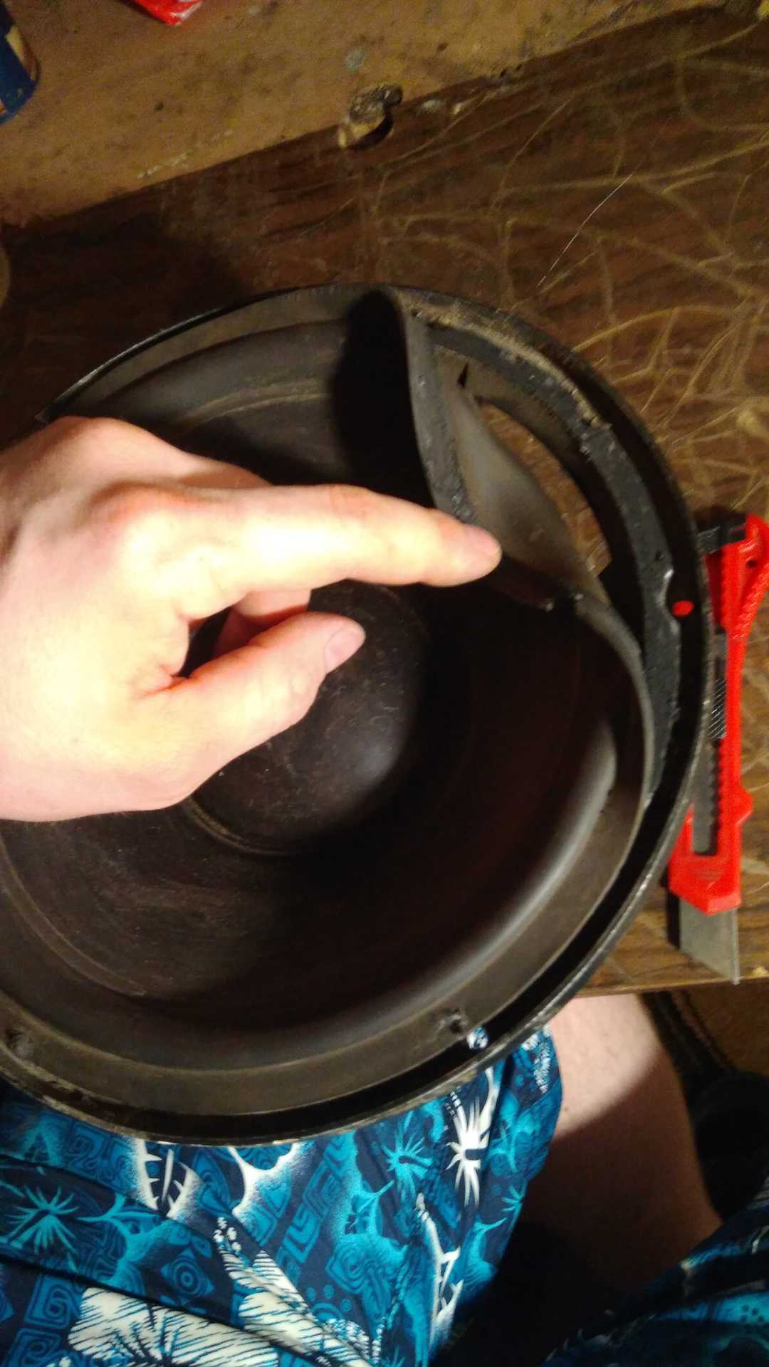Как выполнить ремонт сабвуфера своими руками