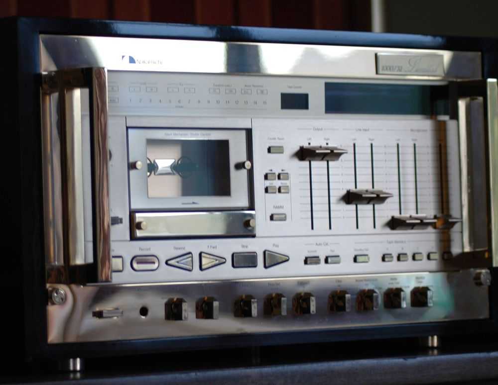 Nakamichi 1000zxl
                    computing cassette deck