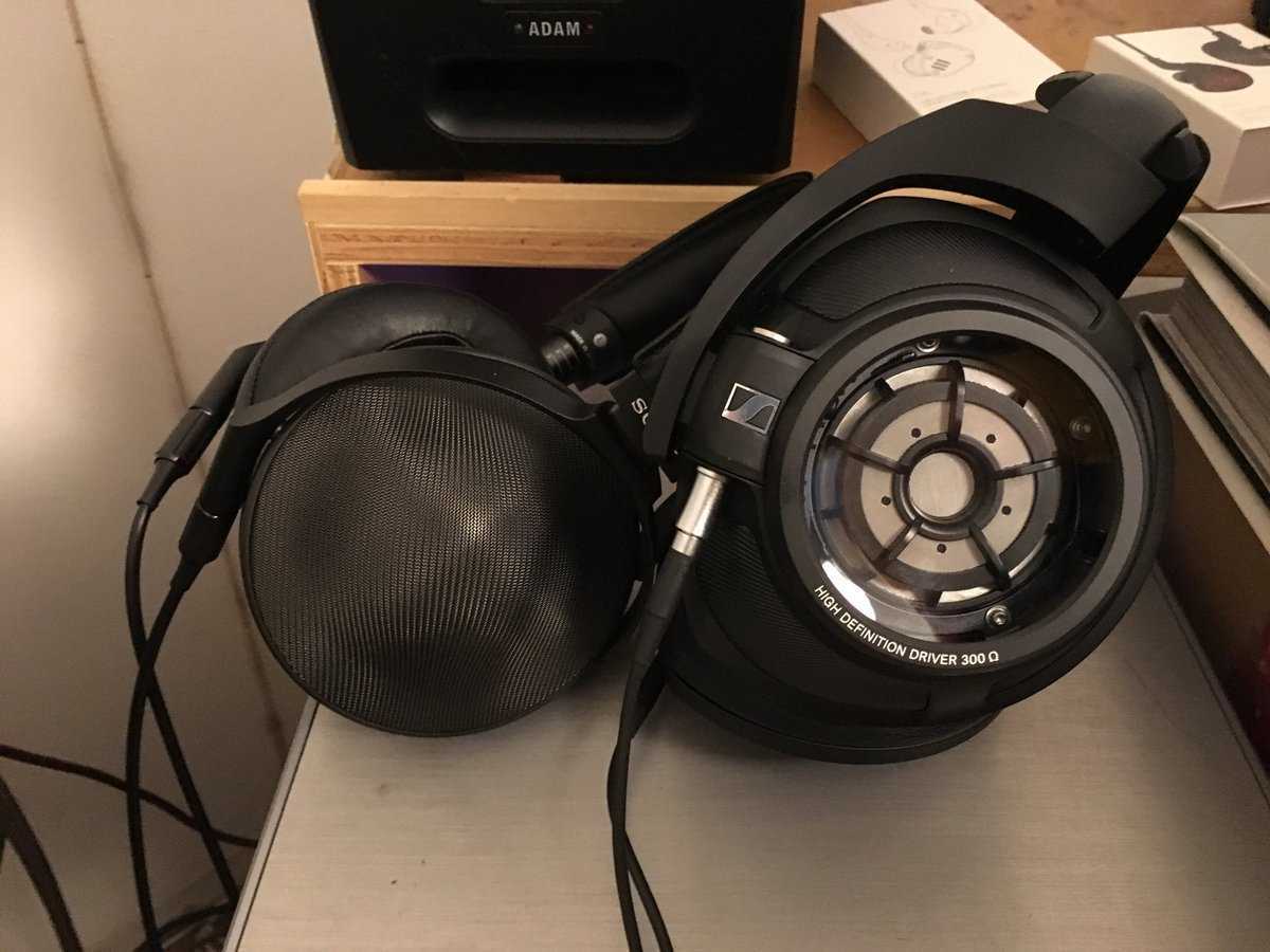 Sennheiser hd820 review - flagship closed-back headphones